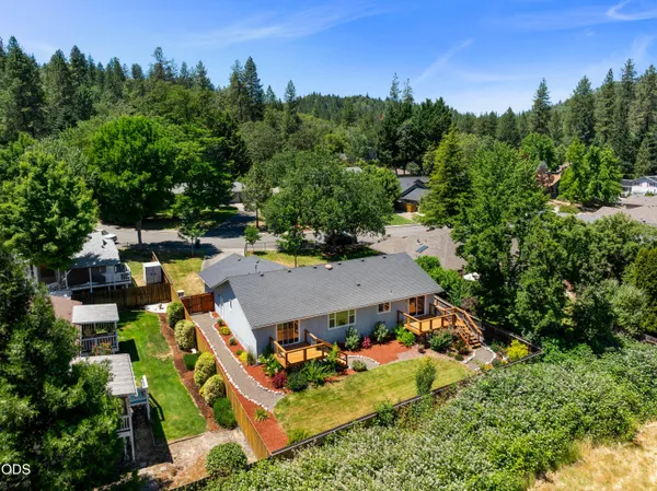 $444,999 | 2503 Northwest Lassen Way, Grants Pass, OR 97526