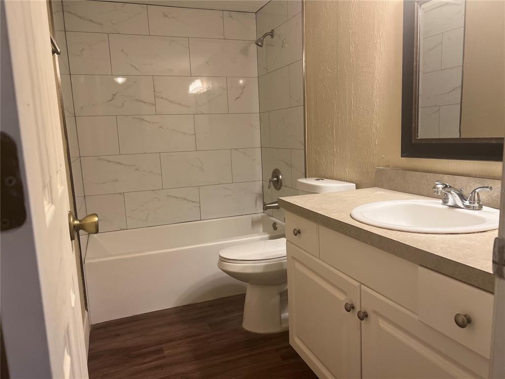 501 Southwest 75th Street, Unit H7 Gainesville, FL 32607 - Photo 8 of 11 Gallery Image 8