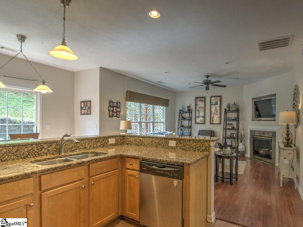 314 Highgate Circle Greer, SC 29650 - Photo 5 of 35 Gallery Image 5