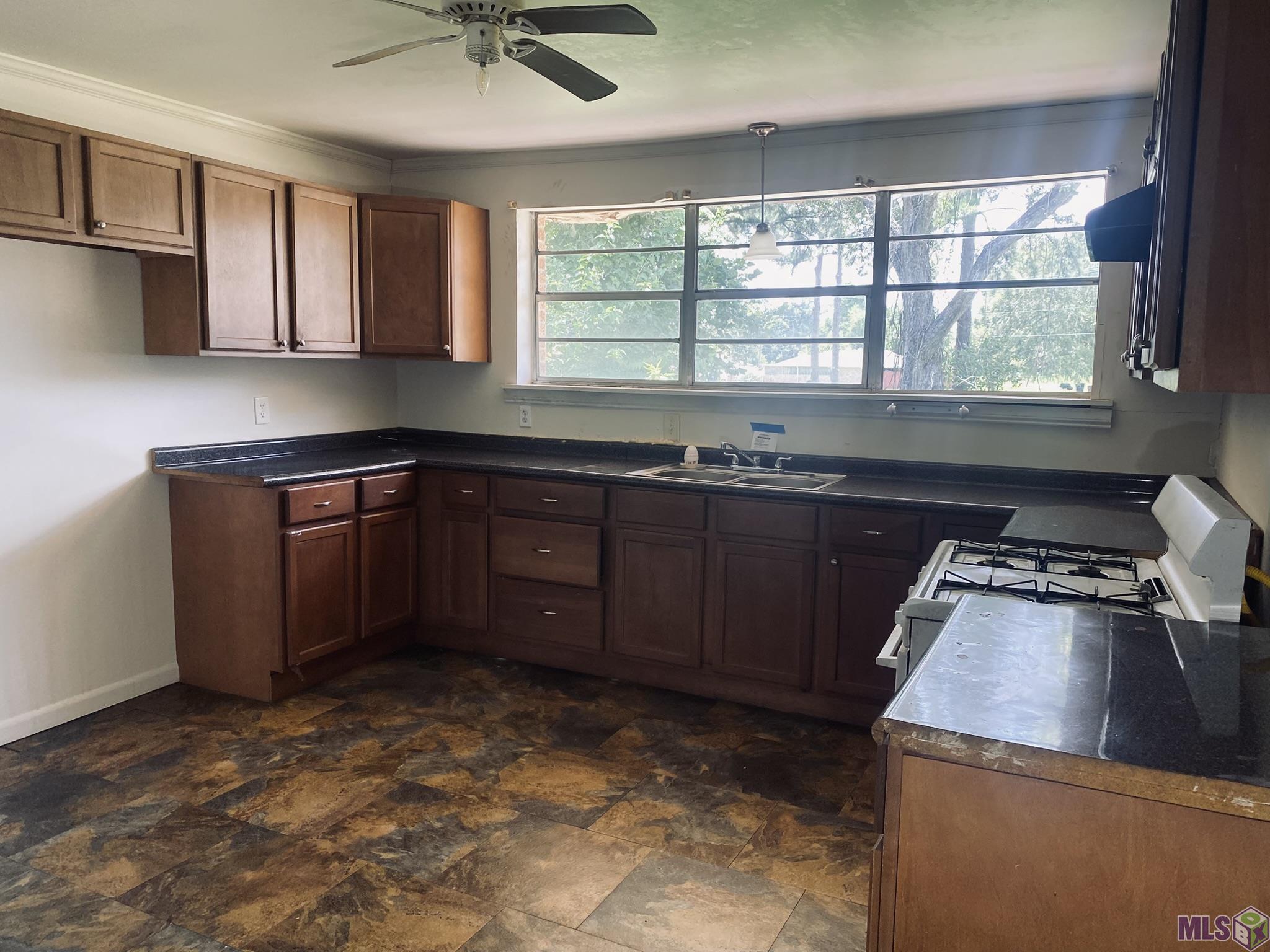 2758 Badley Road Baton Rouge, LA 70807 - Photo 8 of 27