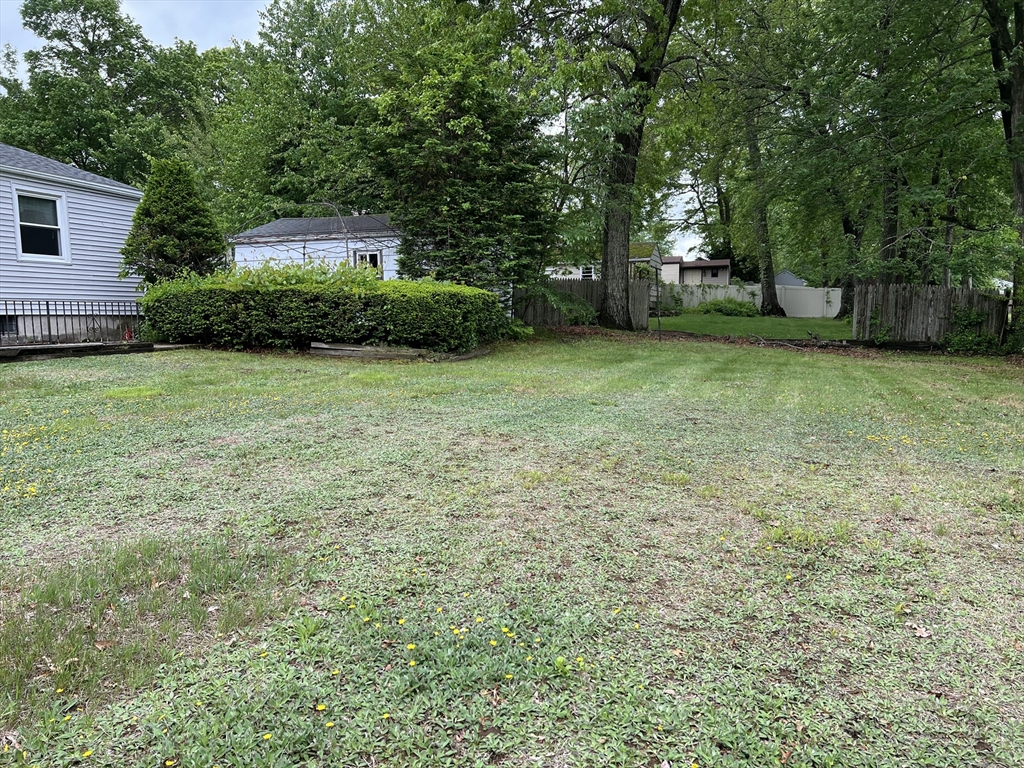 50 Feltham Road Springfield, MA 01118 - Photo 21 of 25 Gallery Image 21