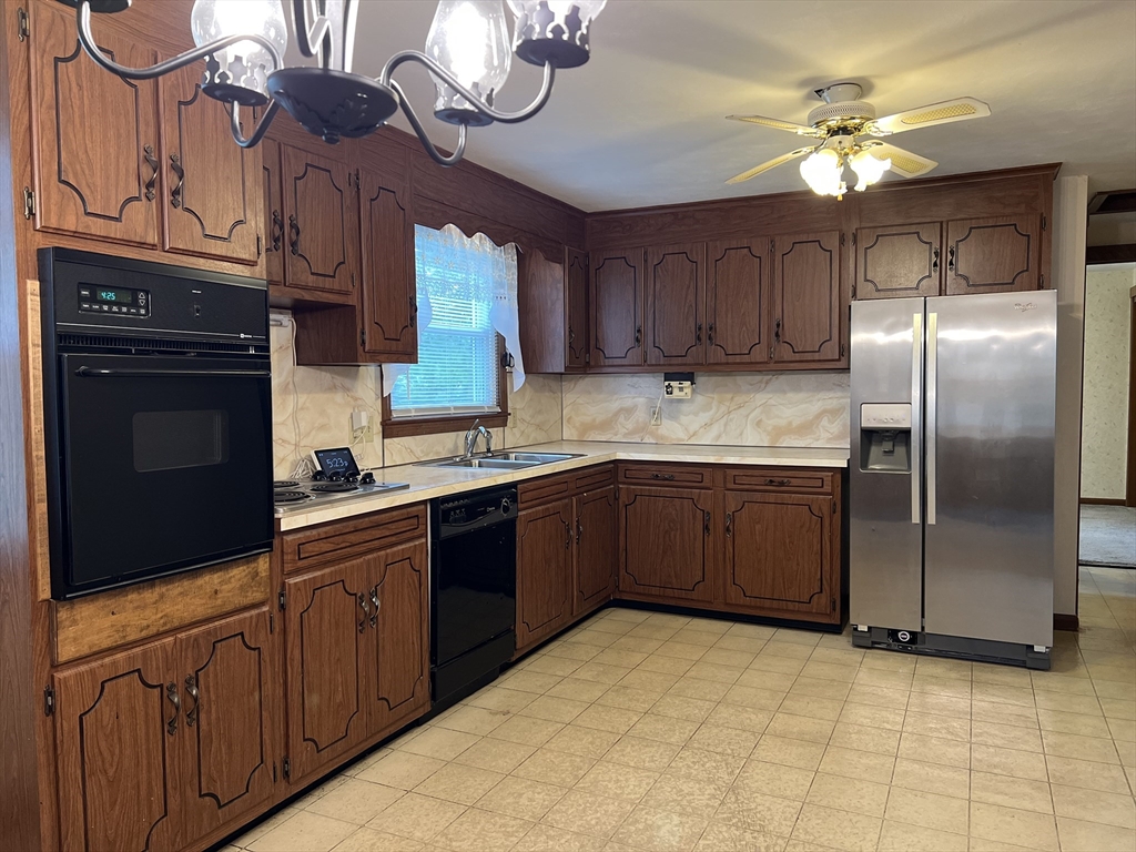 50 Feltham Road Springfield, MA 01118 - Photo 4 of 25 Gallery Image 4
