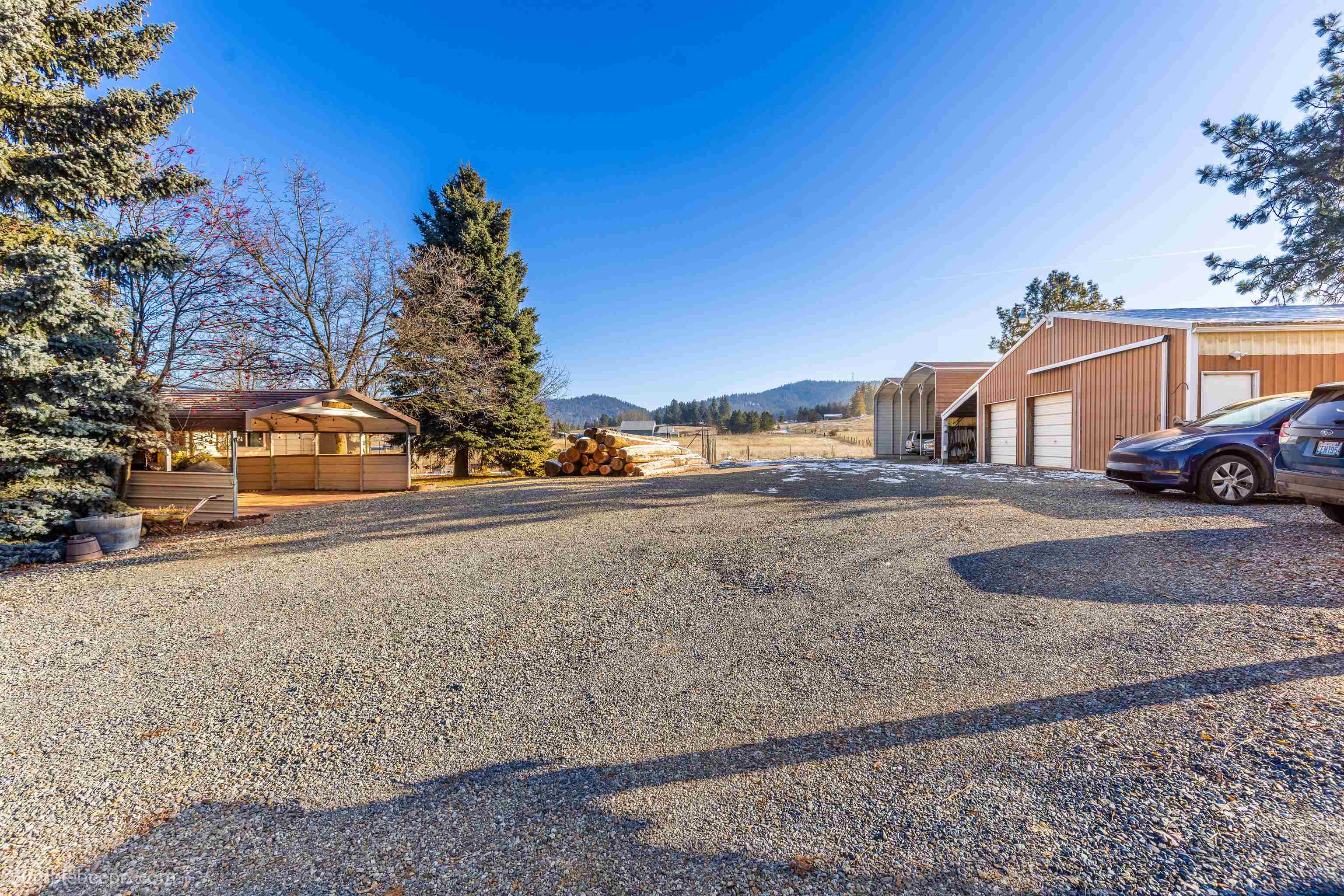 7706 North Adams Road Spokane, WA 99217 - Photo 3 of 48