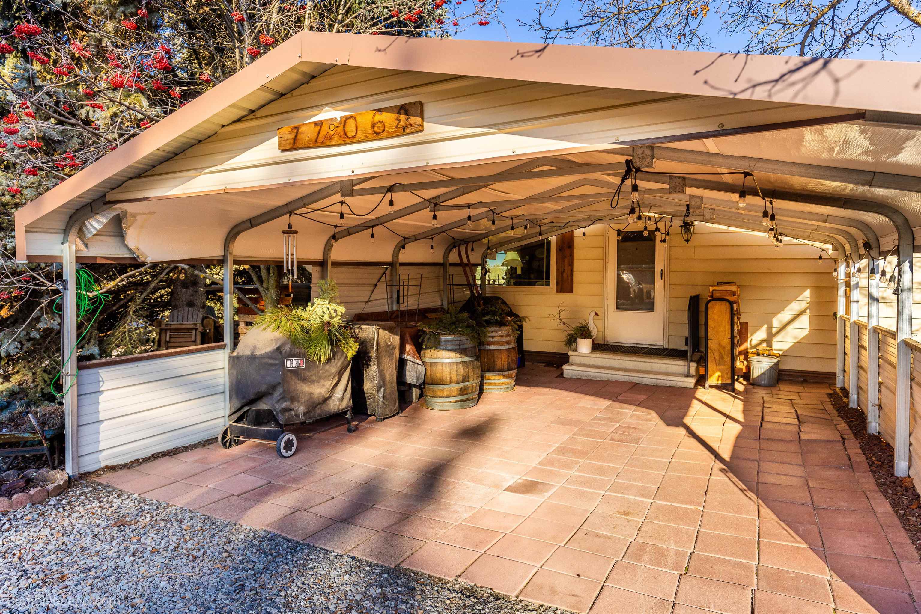 7706 North Adams Road Spokane, WA 99217 - Photo 4 of 48