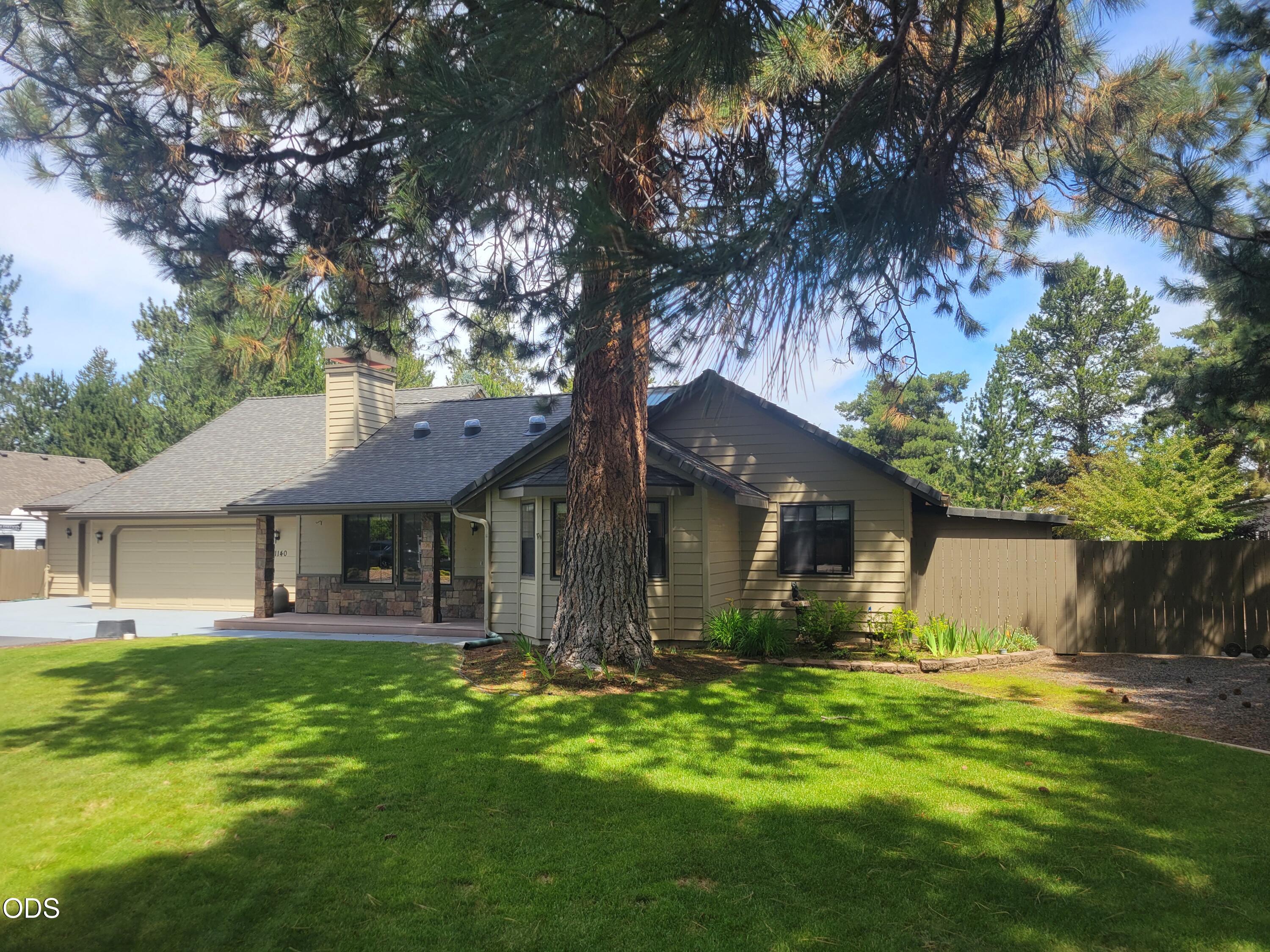 21140 Wilderness Way Bend, OR 97702 - Photo 3 of 101