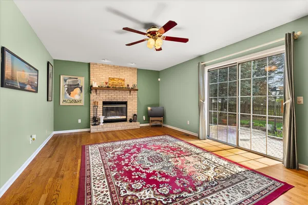 $450,000 | 122 Cinderford Court, Oswego, IL 60543