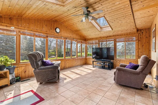$450,000 | 122 Cinderford Court, Oswego, IL 60543