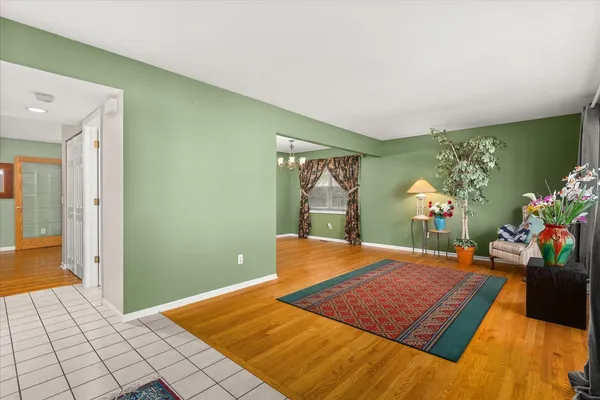 $450,000 | 122 Cinderford Court, Oswego, IL 60543