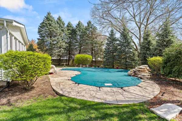 $450,000 | 122 Cinderford Court, Oswego, IL 60543