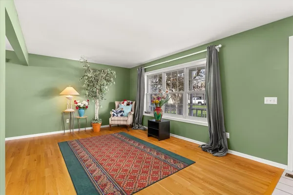 $450,000 | 122 Cinderford Court, Oswego, IL 60543