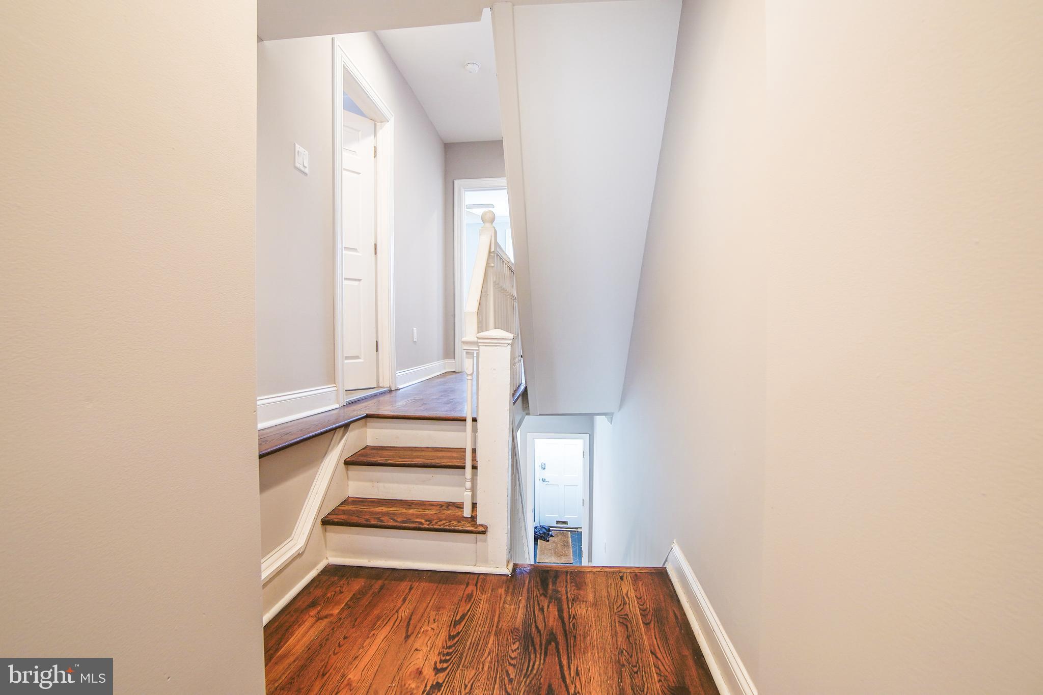 1919 Parrish Street Philadelphia, PA 19130 - Photo 11 of 29 2nd Floor Hallway