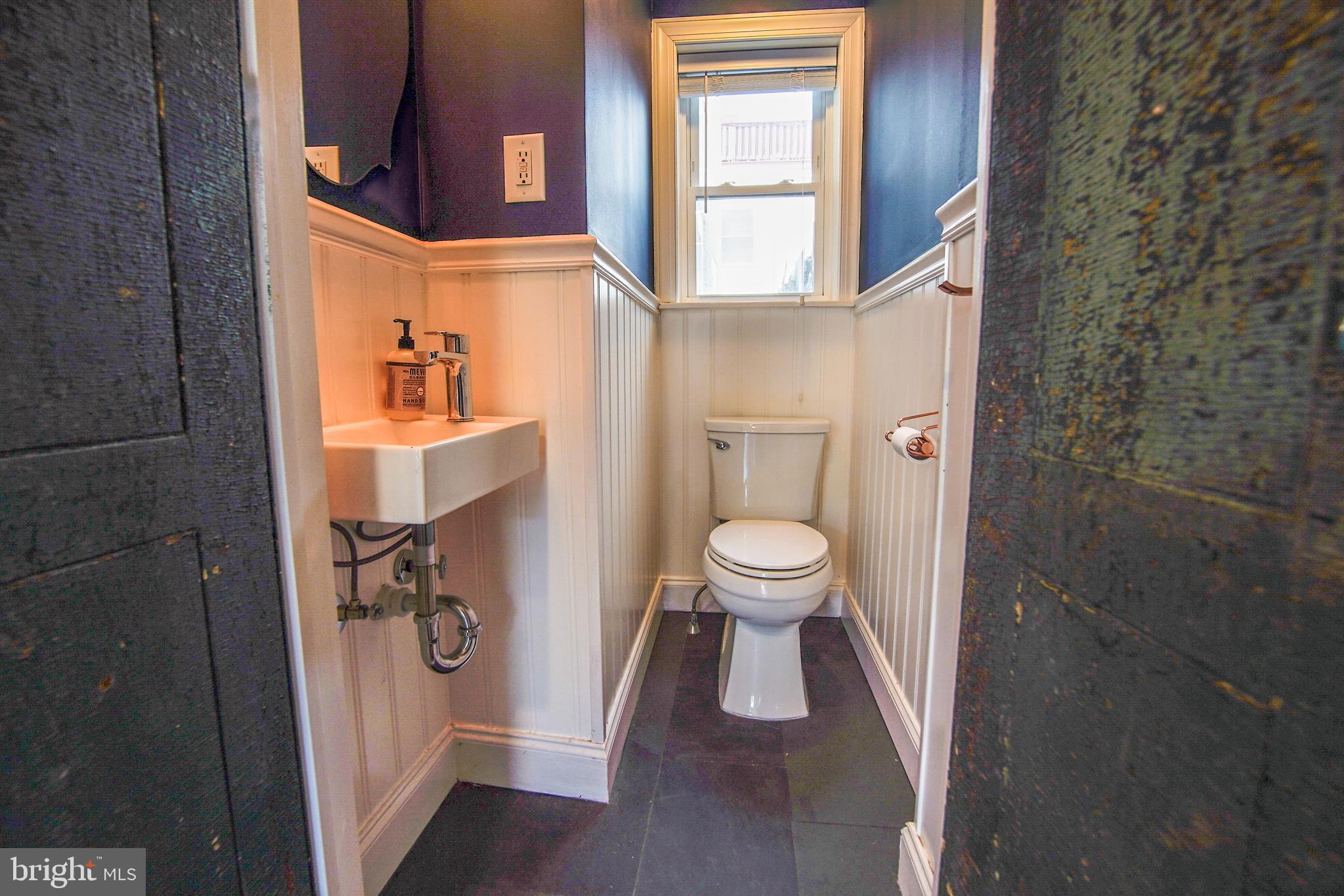 1919 Parrish Street Philadelphia, PA 19130 - Photo 6 of 29 Powder Room
