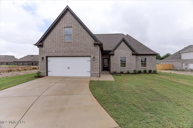 $317,000 | 7736 Carmel Cove, Walls, MS 38680