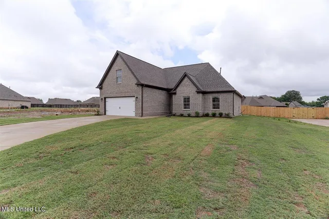 $317,000 | 7736 Carmel Cove, Walls, MS 38680