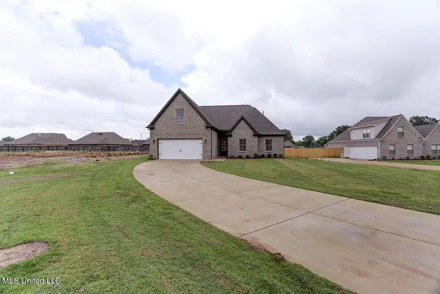 $317,000 | 7736 Carmel Cove, Walls, MS 38680