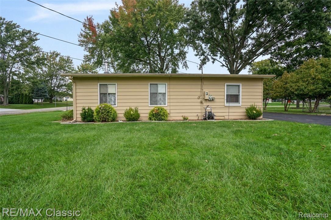 1110 Beta Road Walled Lake, MI 48390 - Photo 3 of 20 Back 1.jpg