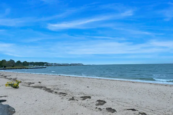 $10,000 | 1075 Inlet Lane, Greenport, NY 11944