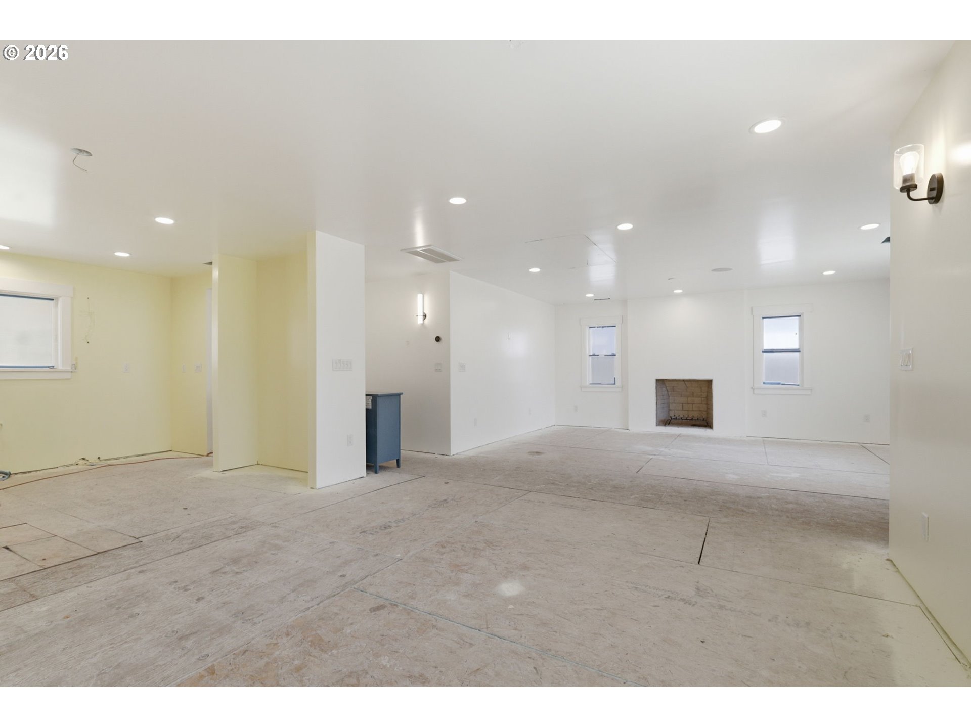 14305 Southeast River Road Milwaukie, OR 97267 - Photo 10 of 36