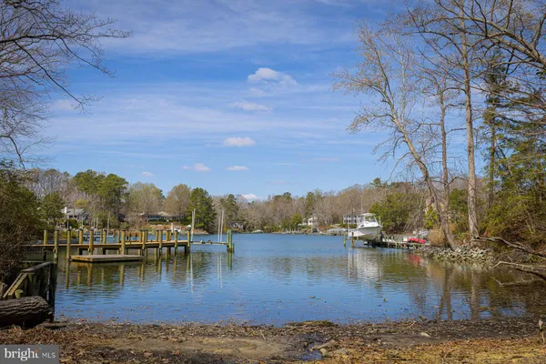 a view of residential houses with outdoor space