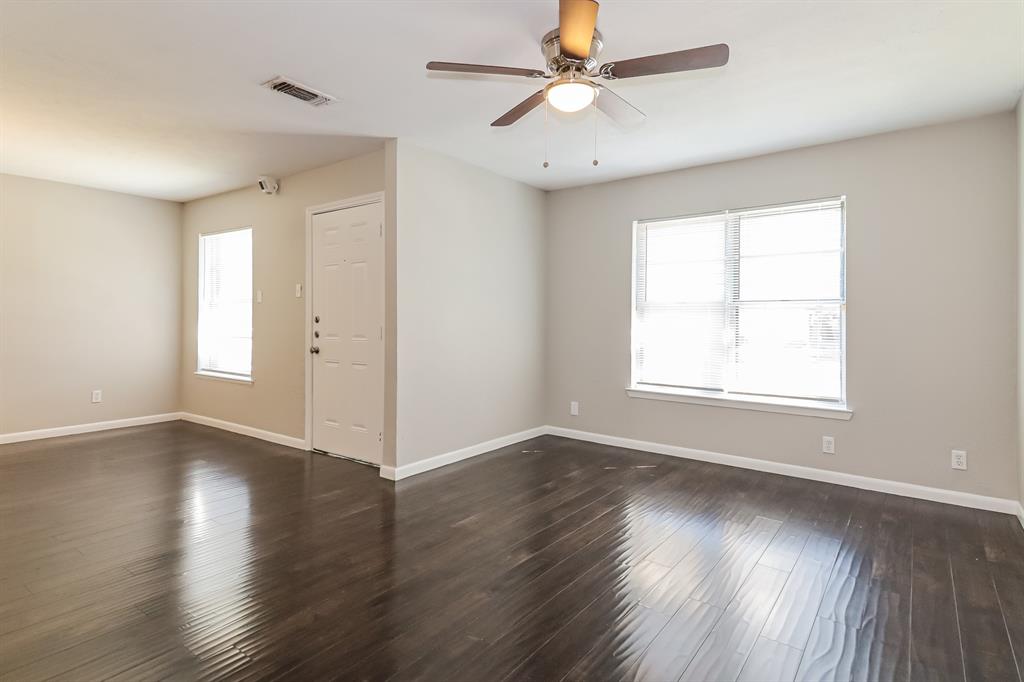 1421 Belmont Street Mesquite, TX 75149 - Photo 3 of 18