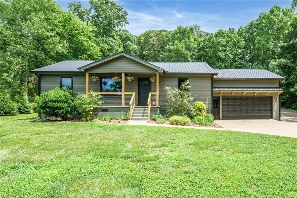 785 Midway Road Statesville, NC 28625 - Photo 2 of 28