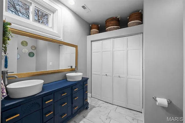 $379,900 | 2029 Forest Avenue, St. Louis, MO 63139