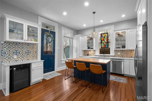 $379,900 | 2029 Forest Avenue, St. Louis, MO 63139