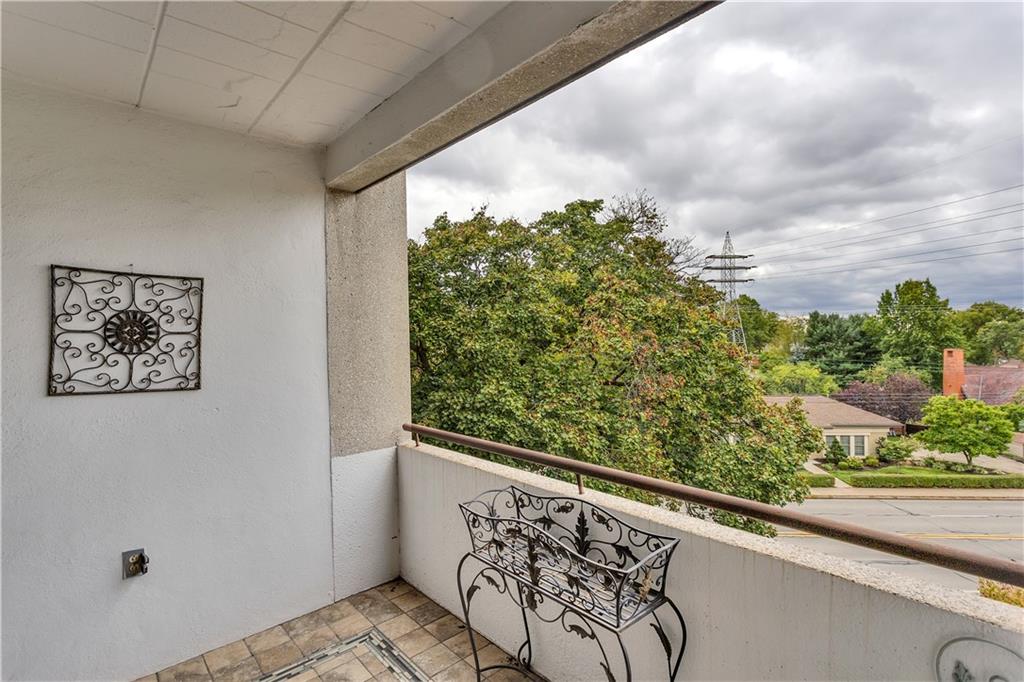900 Washington Road, Unit 412 Pittsburgh, PA 15228 - Photo 11 of 34 a view of a balcony and trees