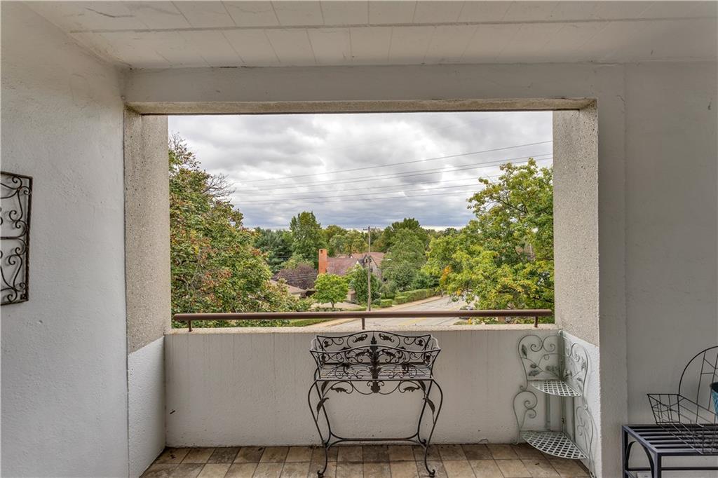 900 Washington Road, Unit 412 Pittsburgh, PA 15228 - Photo 10 of 34 a view of a glass door and a window