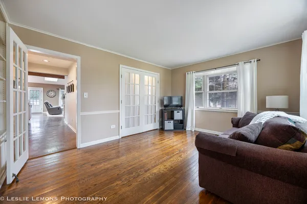 $420,000 | 221 69th Street, Darien, IL 60561