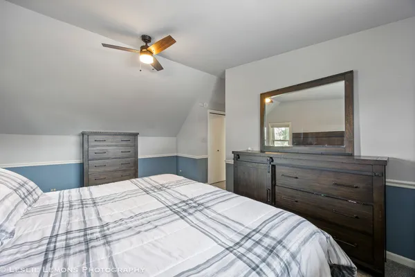 $420,000 | 221 69th Street, Darien, IL 60561