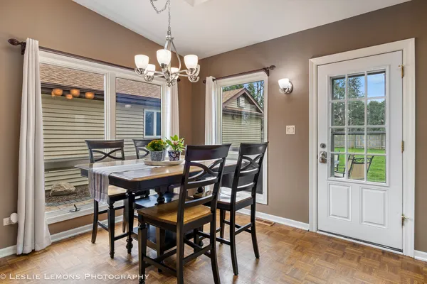 $420,000 | 221 69th Street, Darien, IL 60561