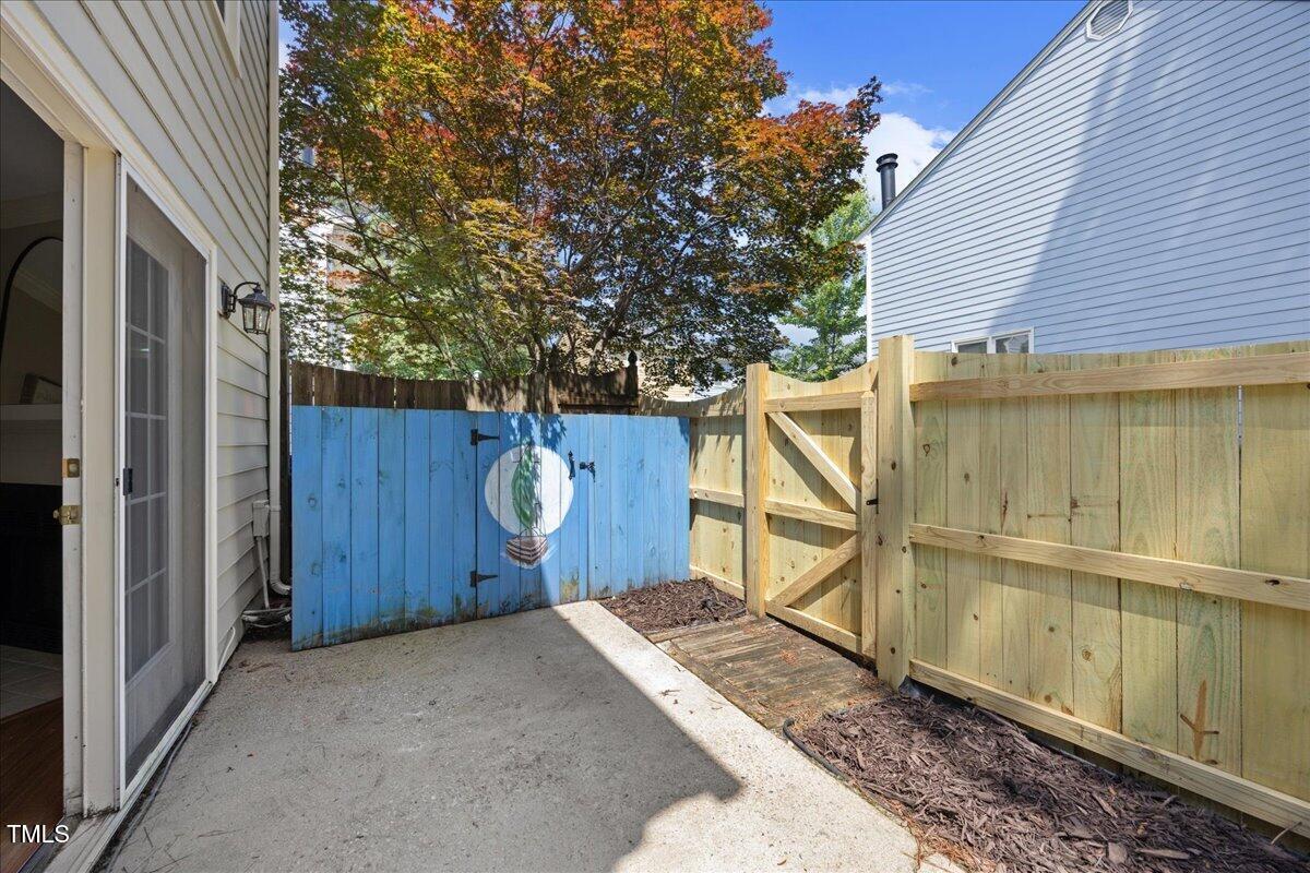 1602 Township Circle Raleigh, NC 27609 - Photo 22 of 23 22-2A1A2504