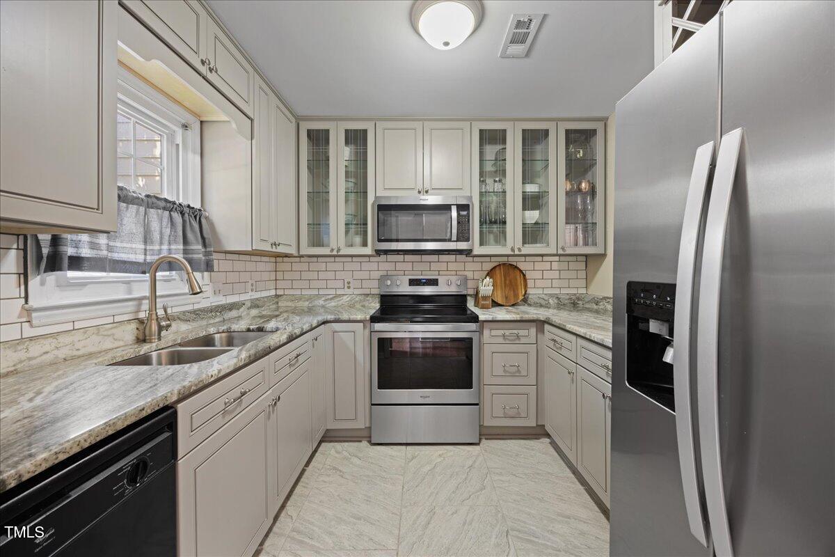 1602 Township Circle Raleigh, NC 27609 - Photo 5 of 23 05-2A1A2469