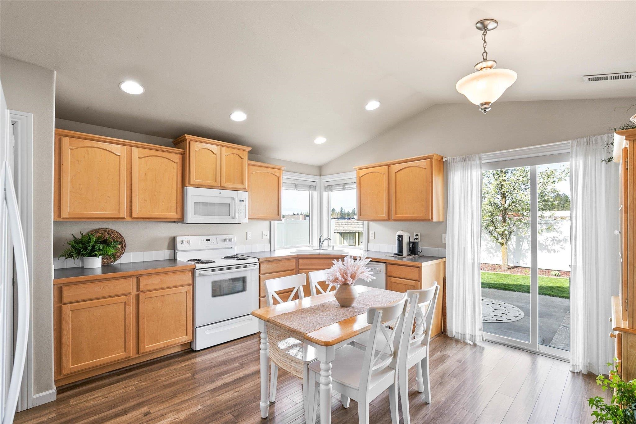 4422 South Carnation Road Spokane, WA 99224 - Photo 5 of 21