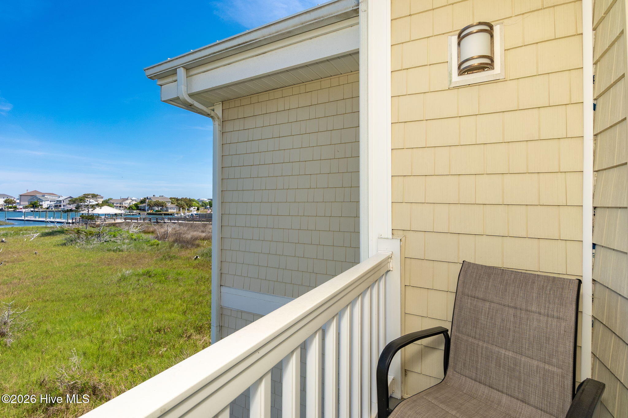 602 West Fort Macon Road, Unit 232 Atlantic Beach, NC 28512 - Photo 12 of 36 17-web-or-mls-chadwick-visuals-palm-suit