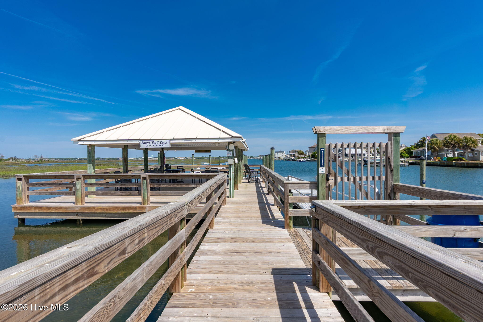 602 West Fort Macon Road, Unit 232 Atlantic Beach, NC 28512 - Photo 21 of 36 27-web-or-mls-chadwick-visuals-palm-suit