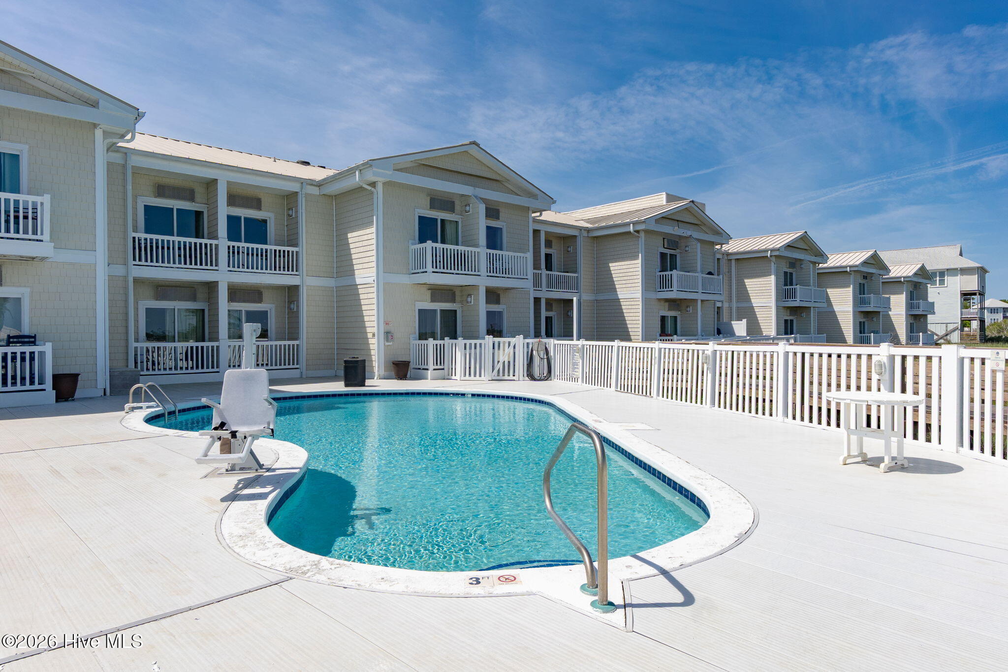 602 West Fort Macon Road, Unit 232 Atlantic Beach, NC 28512 - Photo 27 of 36 33-web-or-mls-chadwick-visuals-palm-suit