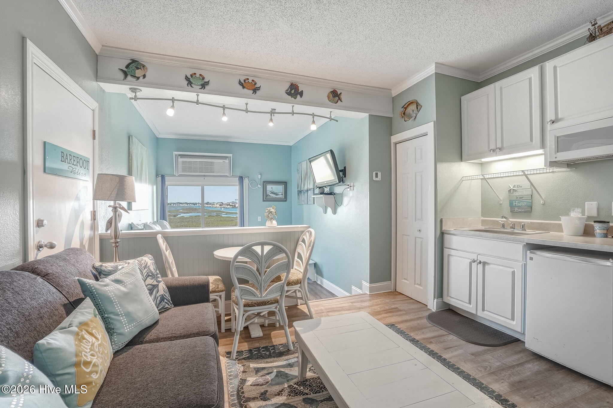 602 West Fort Macon Road, Unit 232 Atlantic Beach, NC 28512 - Photo 7 of 36 9-web-or-mls-chadwick-visuals-palm-suite