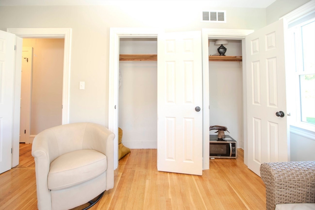73 Bourne Road Swansea, MA 02777 - Photo 14 of 25 Gallery Image 14