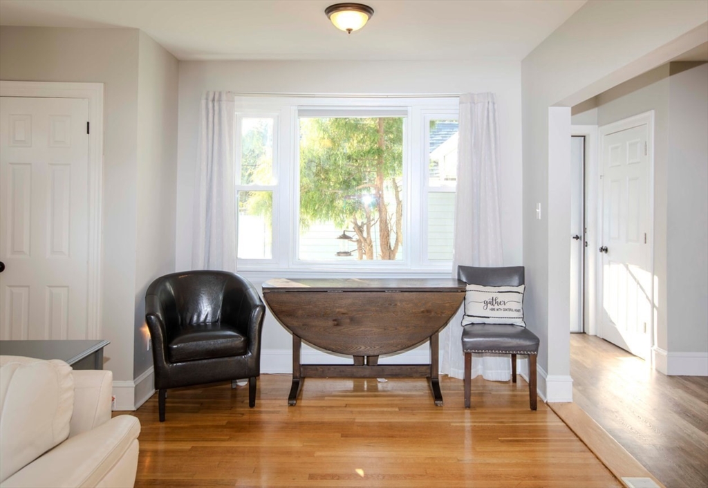 73 Bourne Road Swansea, MA 02777 - Photo 9 of 25 Gallery Image 9