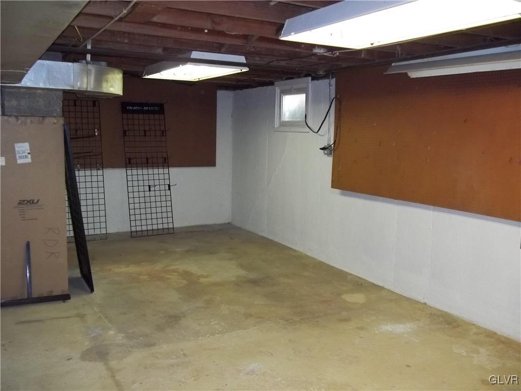 833 Magnolia Road Hellertown, PA 18055 - Photo 14 of 16 Gallery Image 14