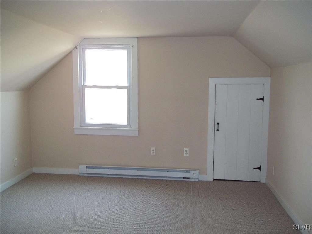 833 Magnolia Road Hellertown, PA 18055 - Photo 9 of 16 Gallery Image 9