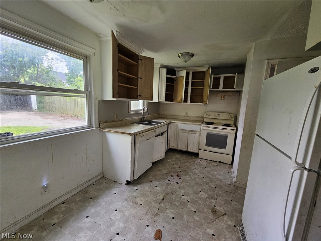 931 Yellowstone Road Cleveland, OH 44121 - Photo 33 of 48 Gallery Image 33