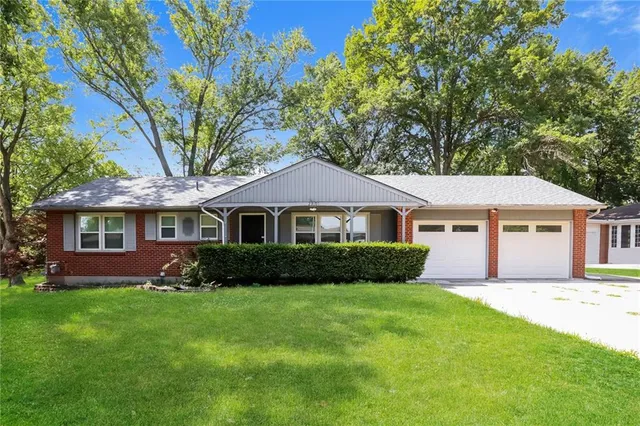 $1,950 | 2301 Northwest 87 Street, Kansas City, MO 64154