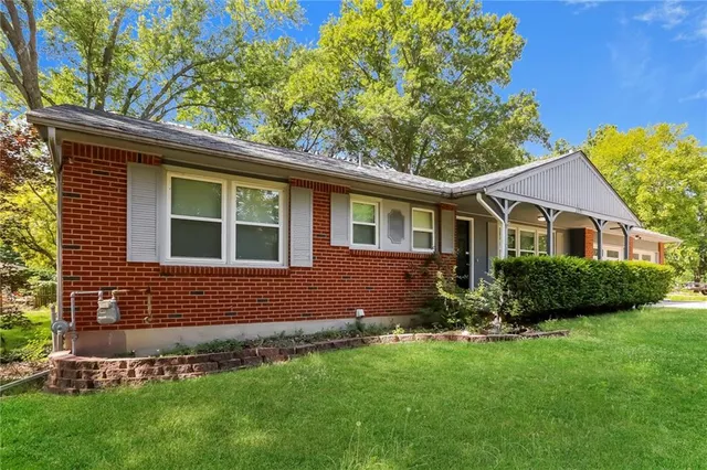 $1,950 | 2301 Northwest 87 Street, Kansas City, MO 64154