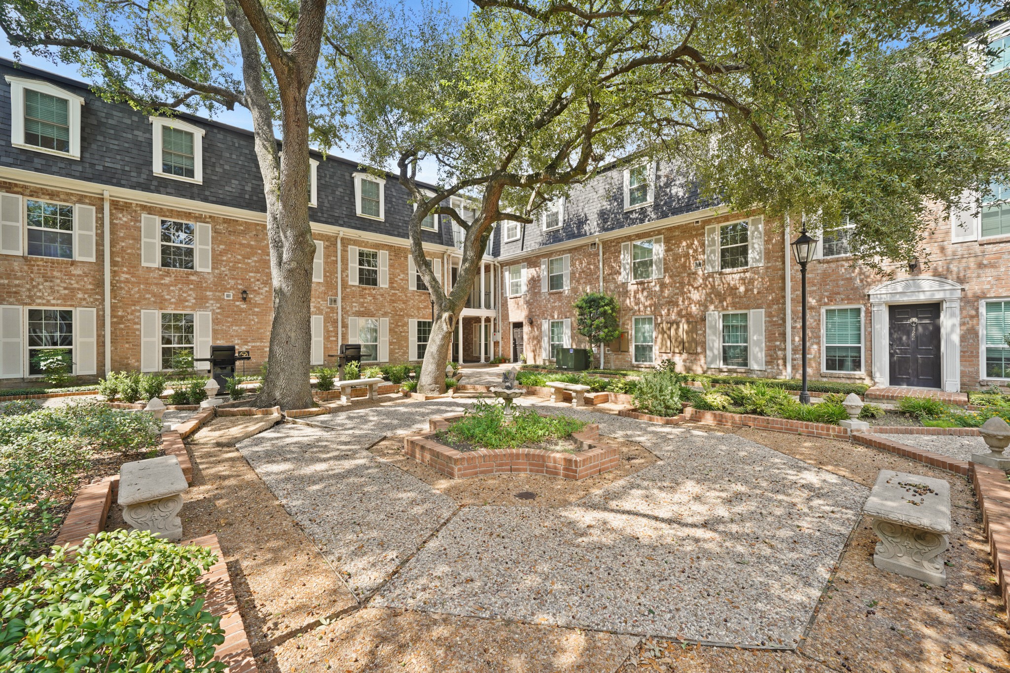 357 North Post Oak Lane, Unit 101 Houston, TX 77024 - Photo 17 of 19 This Condo offers its very own private siting area in the outdoors.