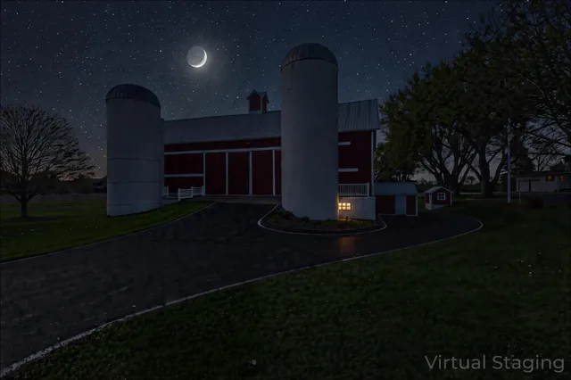 $1,800,000 | W1048 Concord Center Drive, Concord, WI 53178