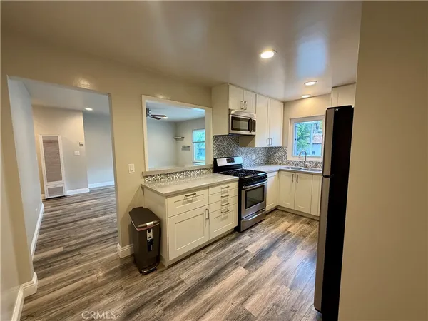 $3,150 | 327 3rd Street, Unit B, Laguna Beach, CA 92651