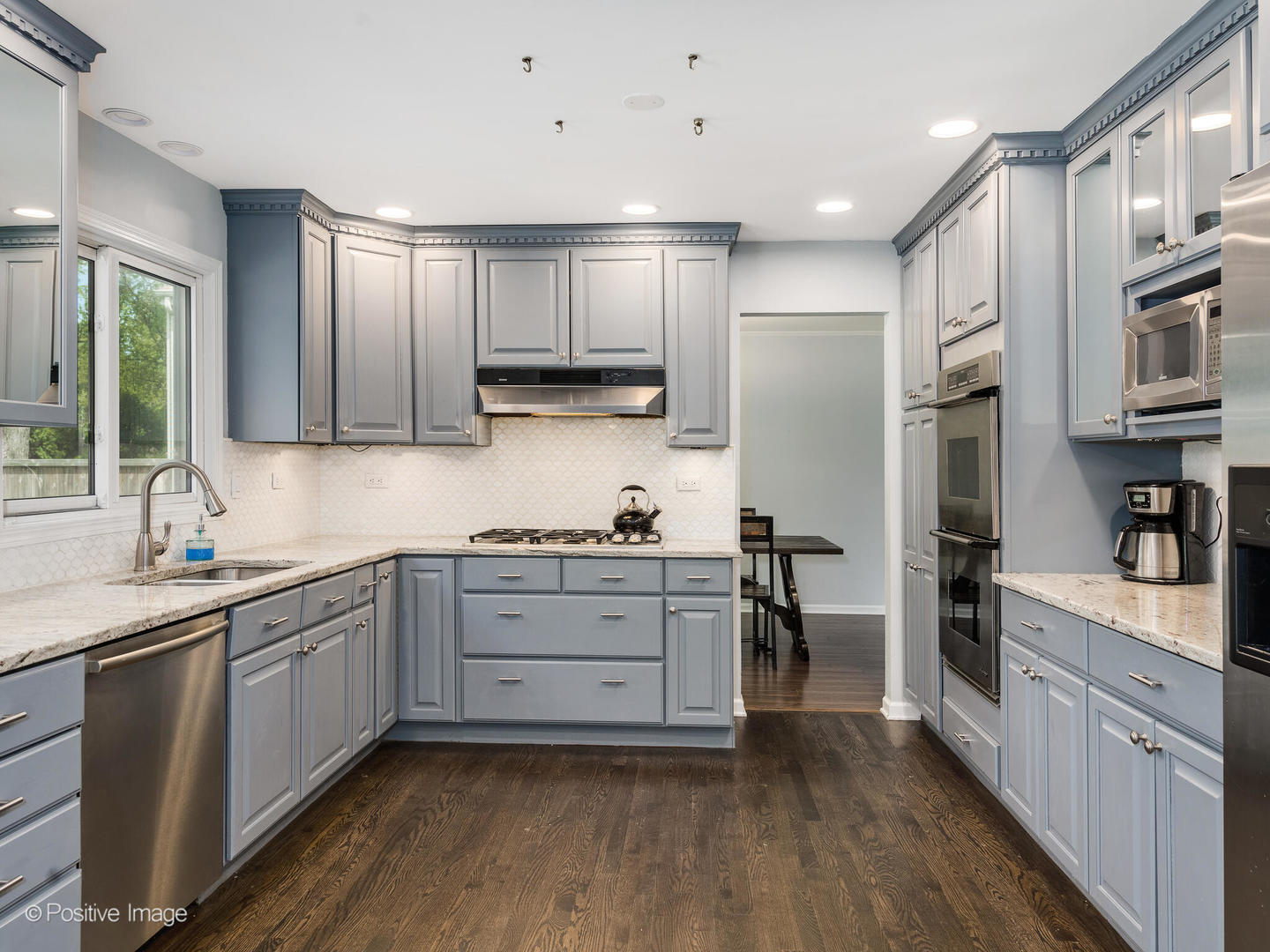 421 South River Road Naperville, IL 60540 - Photo 7 of 28 Gallery Image 7